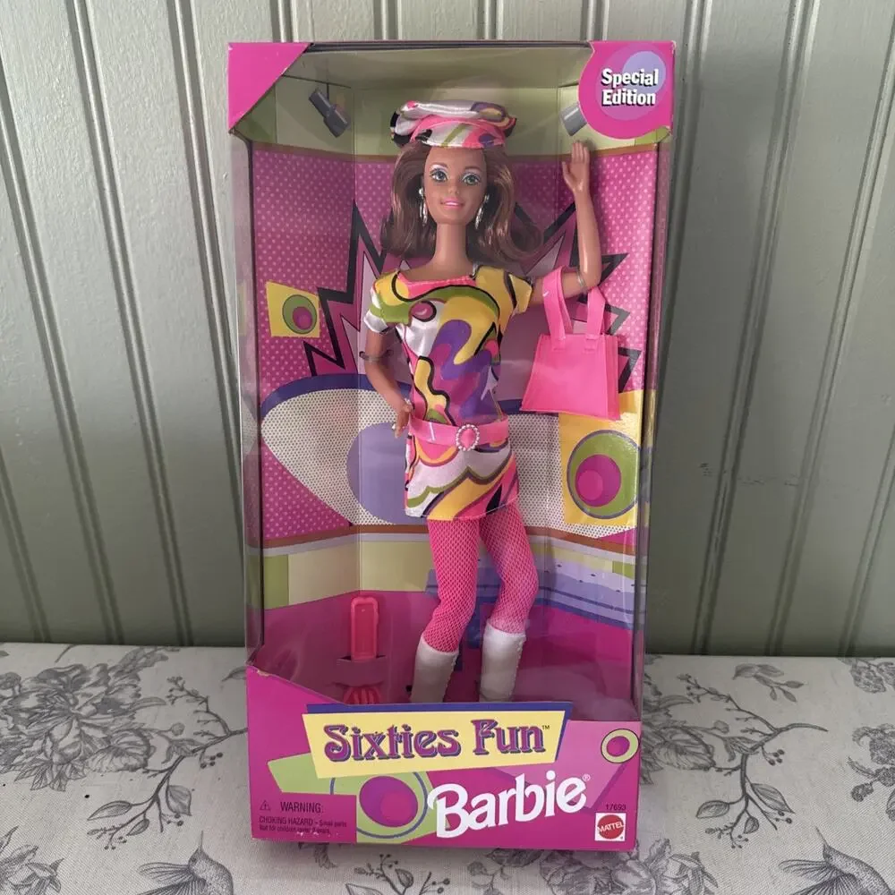 Vtg 1997 Mattel Sixties Fun 1960s Mod Special Edition Barbie Doll 17693 New